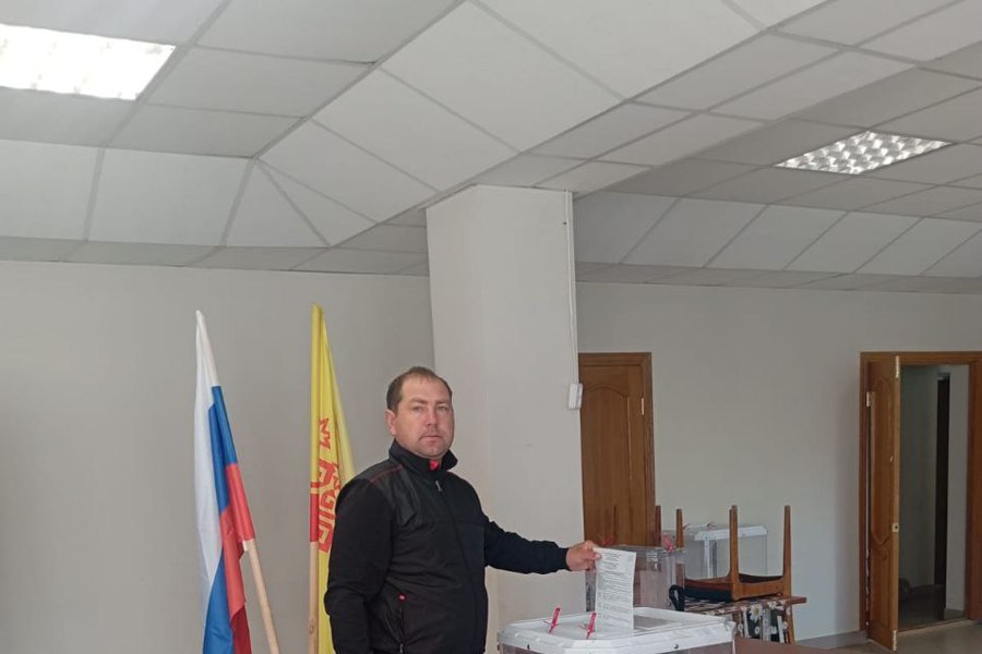 Депутат Собрания депутатов Алатырского муниципального округа первого созыва Солдаев Дмитрий Николаевич принял активное участие в голосовании по выборам Главы Чувашской Республики