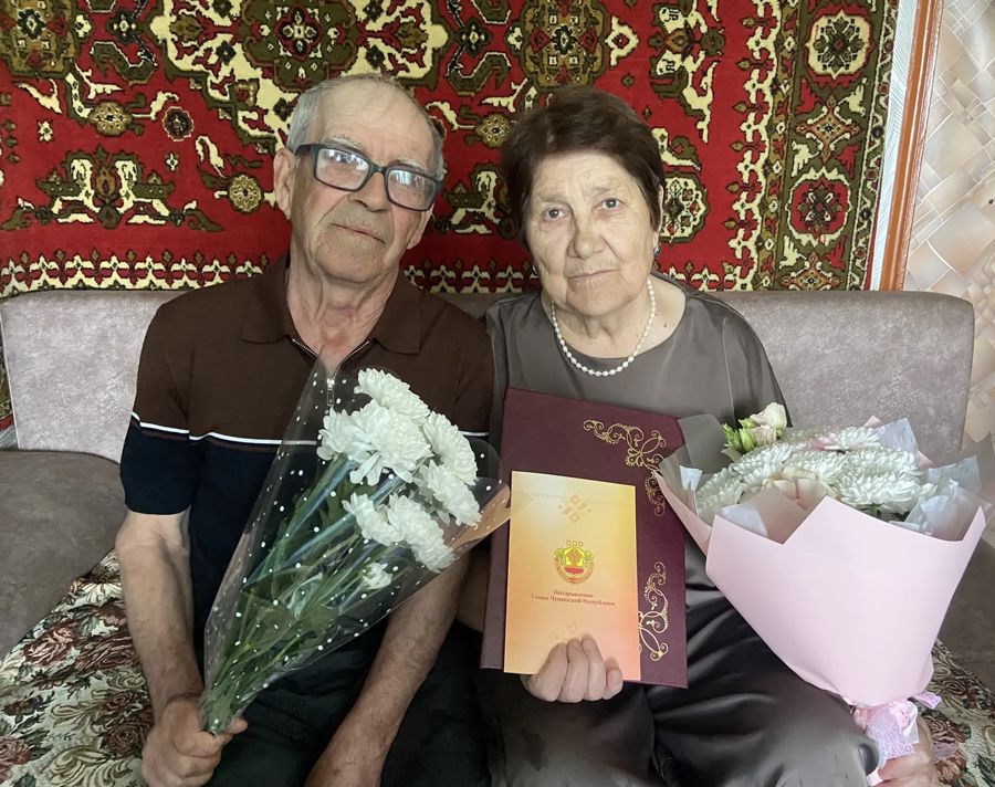 Золотой фонд юбиляров супружеской жизни Порецкого округа пополнила семья Зарубкиных из села Сиява
