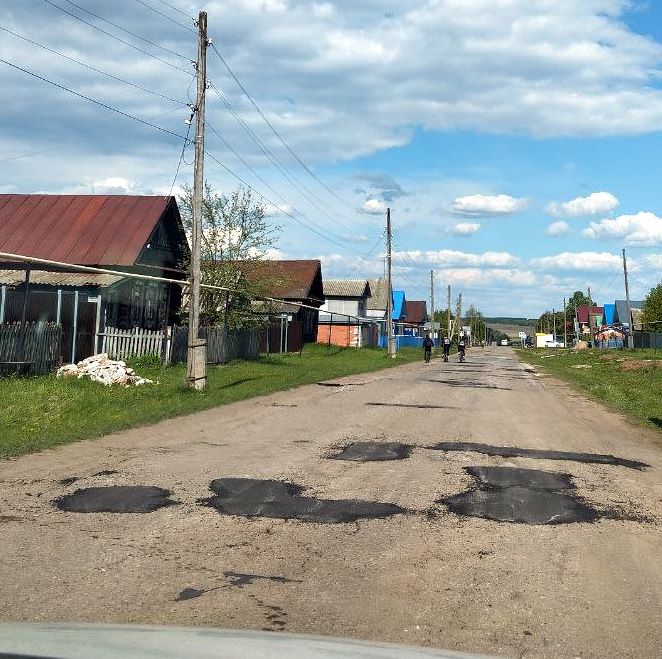 На автодороге «Синъял Хоракасы-Акрамово» провели ямочный ремонт