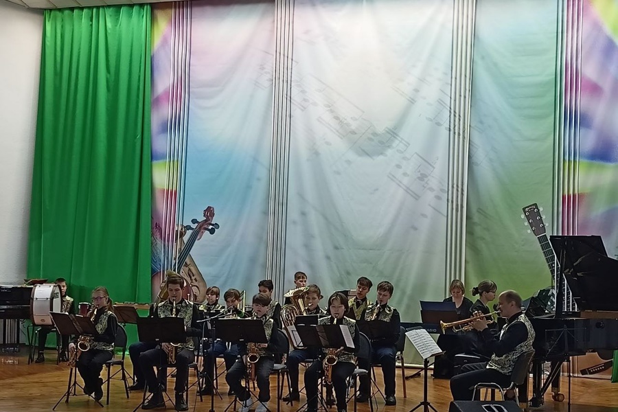 Отчётный концерт оркестрового отделения Детской музыкальной школы «Из партитуры школьного оркестра»