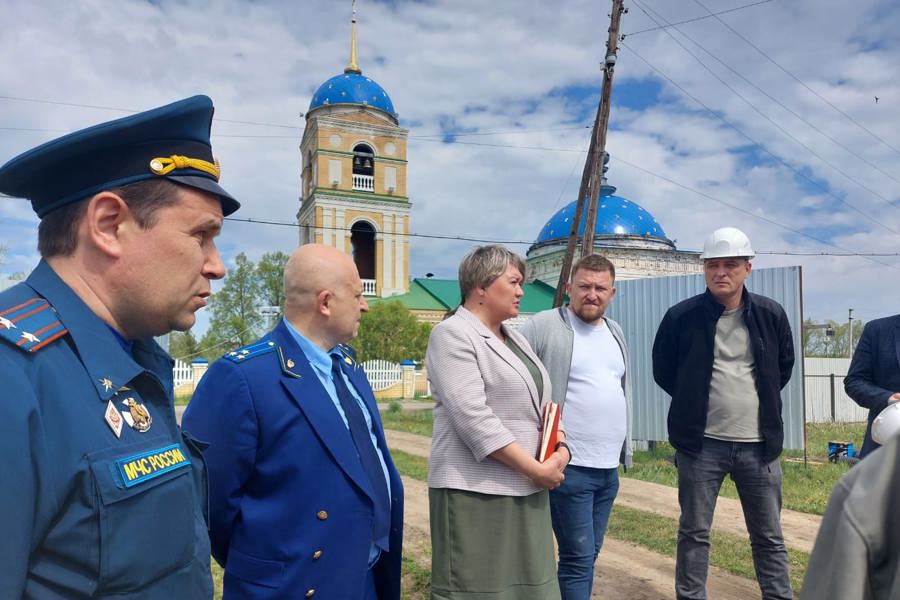 С ходом строительства врачебной амбулатории в селе Чурачики ознакомился прокурор республики