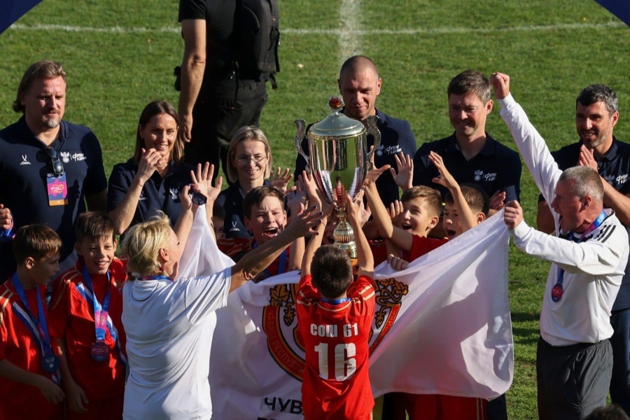 Команда СОШ № 61 - победитель Всероссийских соревнований по футболу