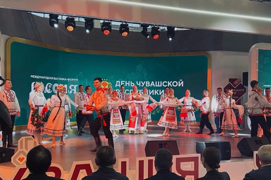 Глава Батыревского муниципального округа Рудольф Селиванов  принял участие в открытии  Дня Чувашской Республики