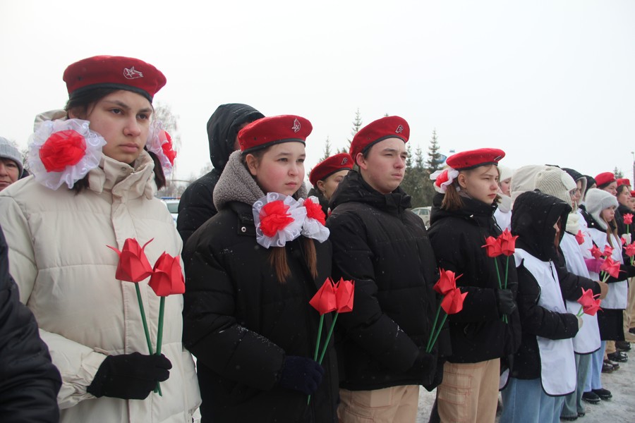 15 февраля жители Козловского муниципального округа почтили память воинов-интернационалистов