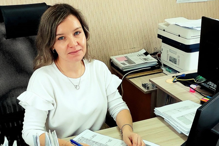 Батыревский центр занятости помогает одинокой маме с детьми получить дополнительную профессию, чтобы заняться своим делом