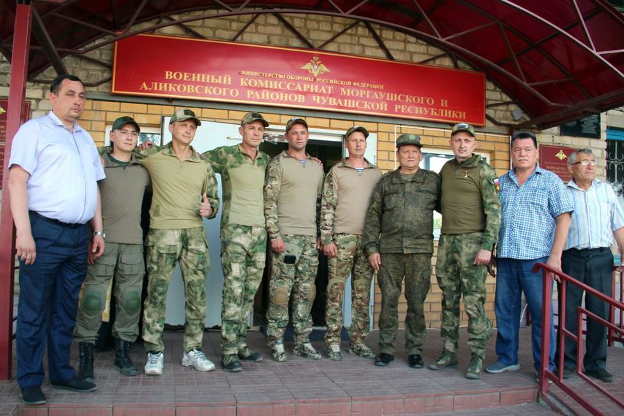 Герой России Евгений Борисов и его боевые друзья сегодня отправились на специальную военную операцию: «Не плачьте, вернемся домой с Победой»