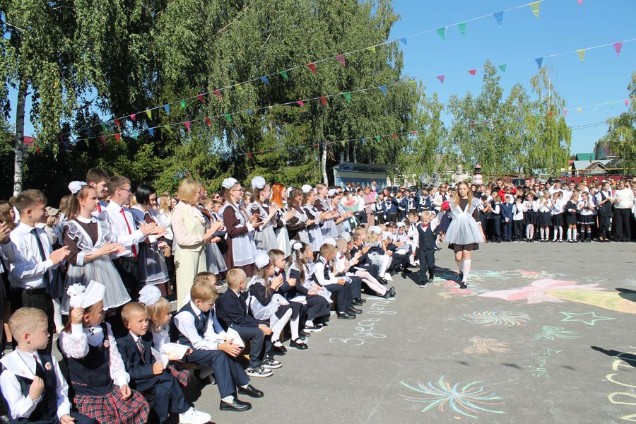 Школьный звонок позвал на урок: прошли праздничные мероприятия, посвященные 1 сентября