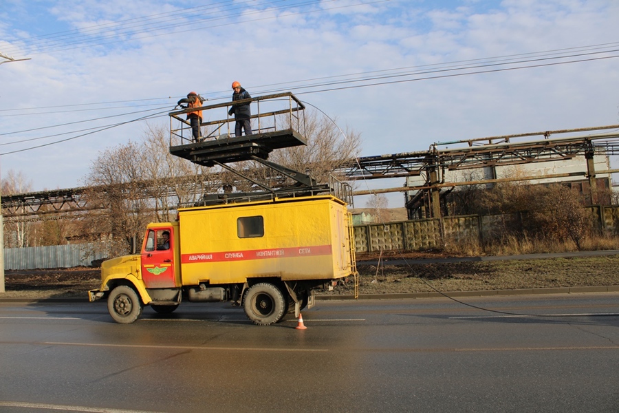 В Чебоксарах заменили 2,7 км контактной сети троллейбусов