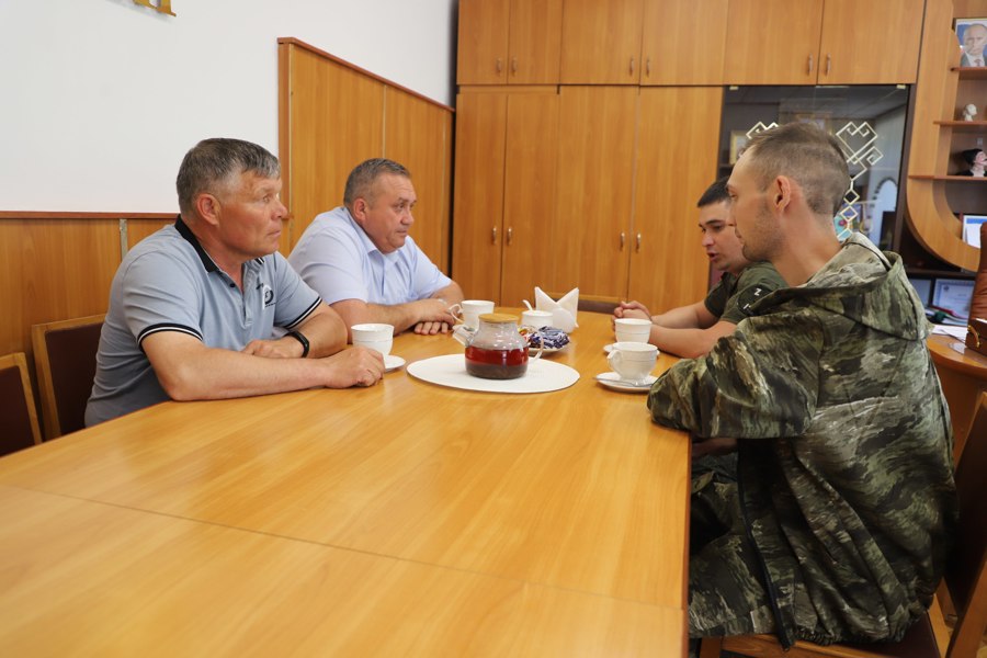 Руководитель округа Николай Раськин встретился с участниками специальной военной операции, прибывшими в краткосрочный отпуск