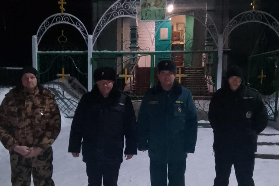 На мероприятиях, приуроченных к православному празднику - Рождество Христова, за порядком следили народные дружинники и сотрудники полиции