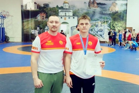 Кирилл Казаков – серебряный призер первенства России по вольной борьбе среди глухих