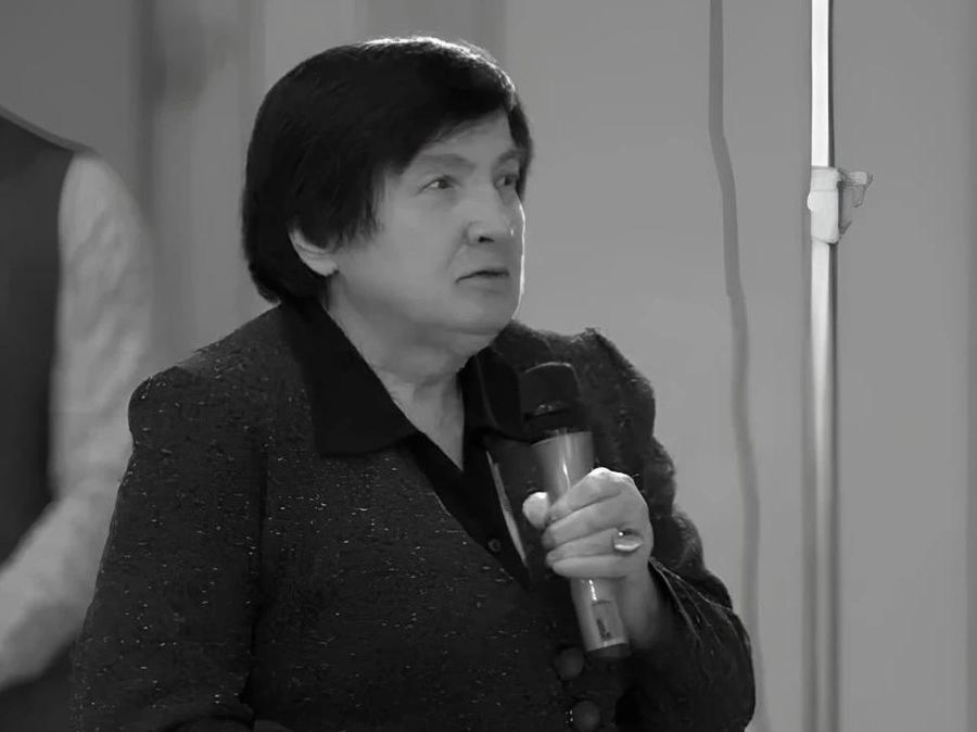 Светлой памяти Буланкиной Ларисы Алексеевны