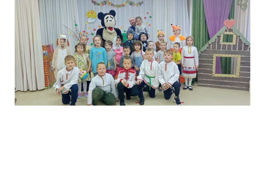 Юные артисты детской студии народного театра Районного Дома Культуры представили спектакль «Илемпи тата унан юлташсем»