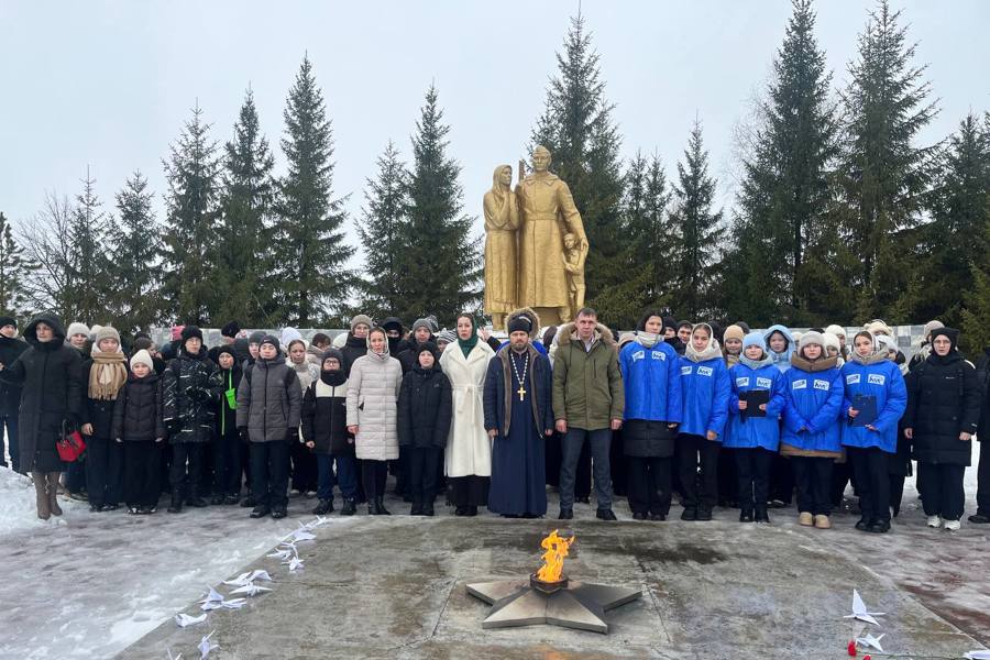 Дню памяти и гордости - снятию блокады Ленинграда - посвящен митинг в центре села Красноармейское