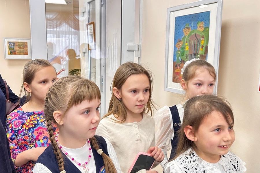 В Доме народов России подведены итоги всероссийского конкурса рисунков по мотивам историй проекта «СВОИ»