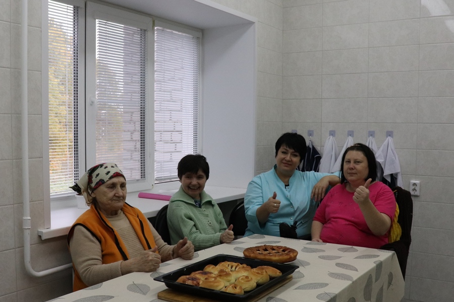 Был бы пирог, найдется едок.