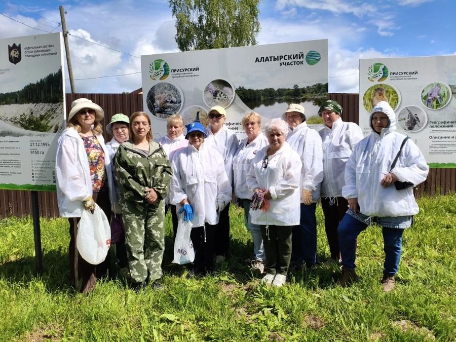 В день эколога волонтеры собрали горы мусора