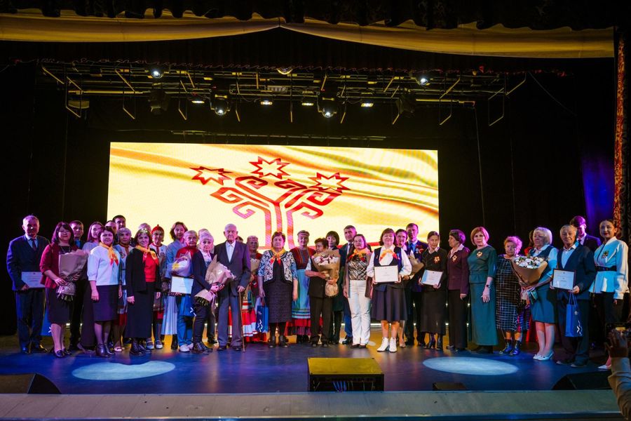 2330 лет стажа в одной семье: Олег Николаев назвал такие династии путеводными звездами