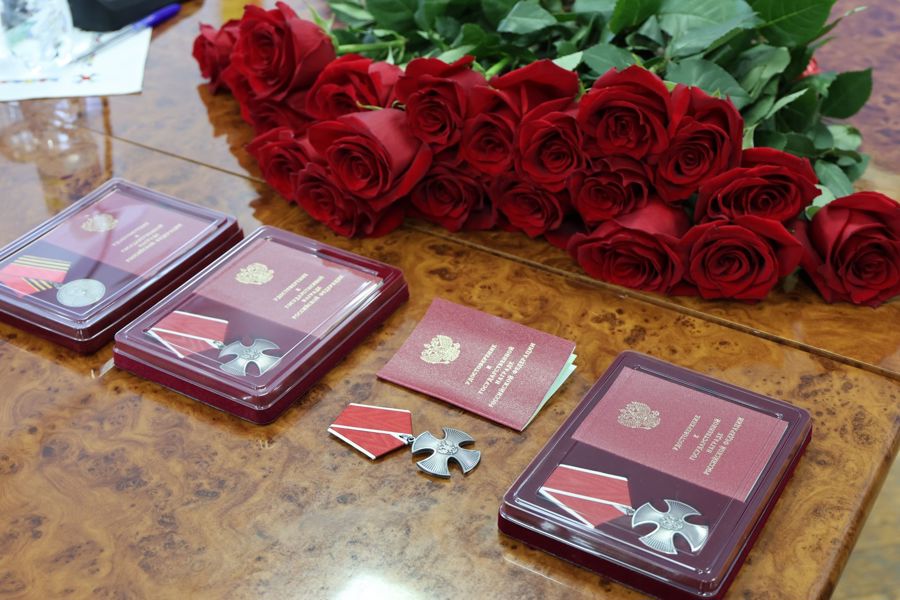 В Канашском муниципальном округе состоялась церемония вручения государственных наград семьям участников специальной военной операции