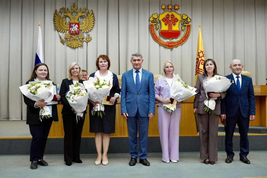 Олег Николаев: Предприятия Чувашии поддерживают семьи своих сотрудников
