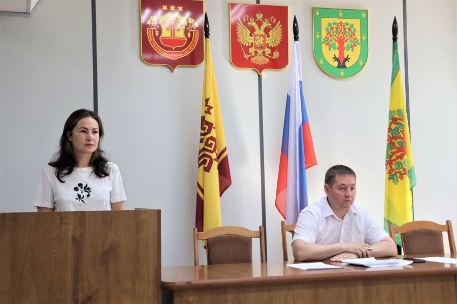 В администрации Цивильского округа прошло еженедельное совещание под руководством Юрия Константинова