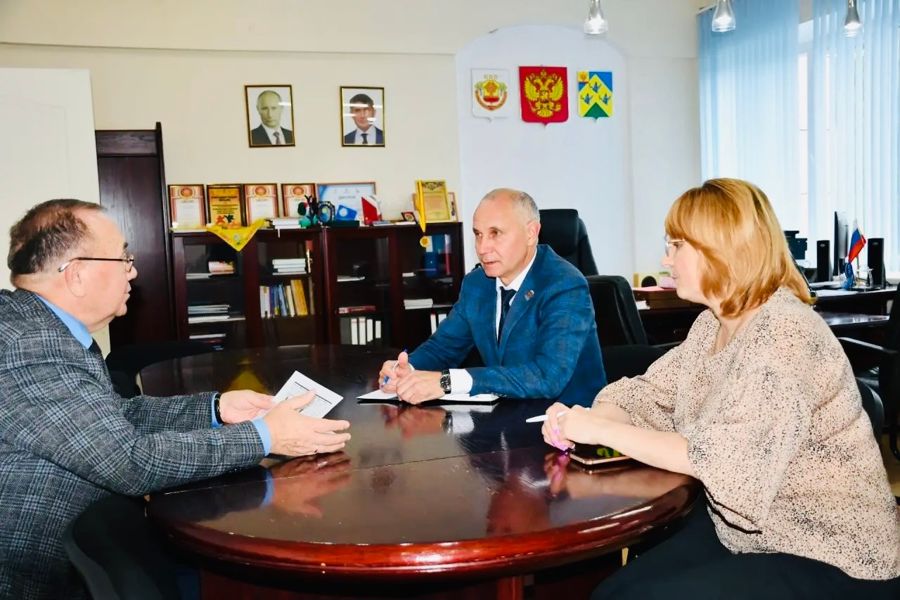 Новочебоксарск готовится к выборам: глава города Александр Алексеев встретился с председателем Избиркома Чувашии Геннадием Федоровым