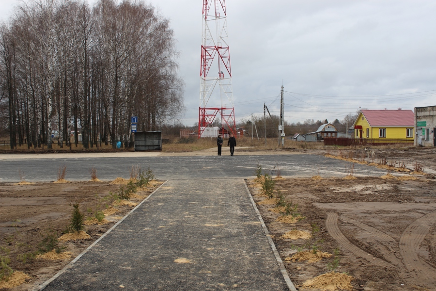 В селе Большие Алгаши проводится благоустройство центральной площади