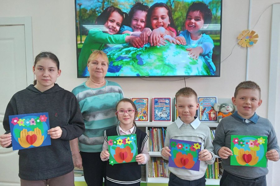 В Красноармейской детской библиотеке прошёл творческий час «Сбережём родную природу»