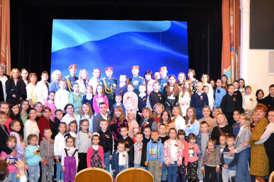 На базе Чувашского театра кукол состоялась встреча с женами и детьми участников специальной военной операции