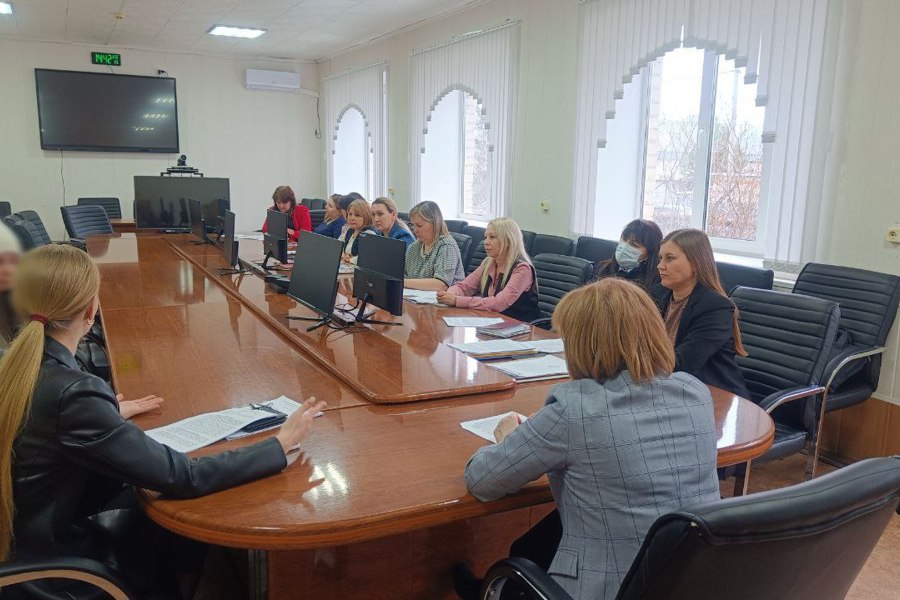 Состоялось плановое заседание комиссии по делам несовершеннолетних и защите их прав при администрации Янтиковского муниципального округа