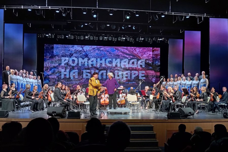 Состоялся концерт «Романсиада на бульваре» Чувашской государственной академической симфонической капеллы
