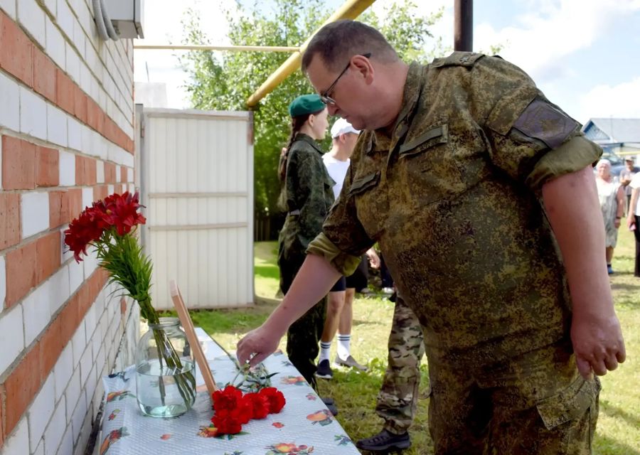 Память героев будет жить вечно