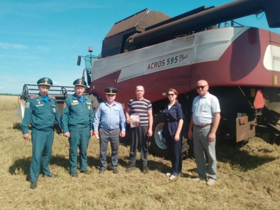В Шемуршинском округе проведён профилактический выезд: безопасность — приоритет в уборочную кампанию