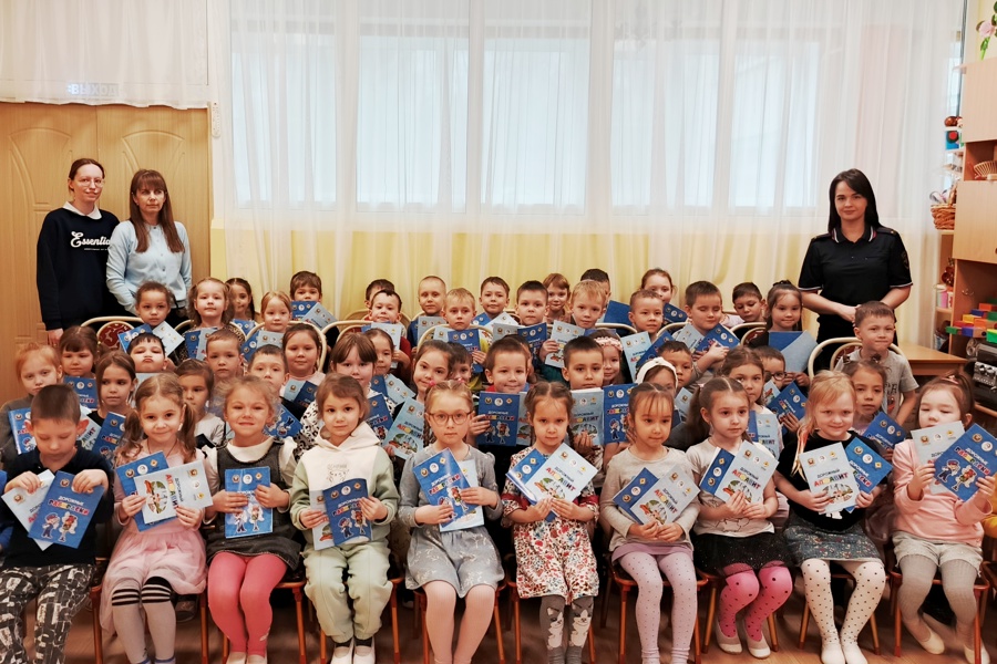 Безопасность на дороге - в столичных дошкольных учреждениях ведется профилактическая работа с детьми