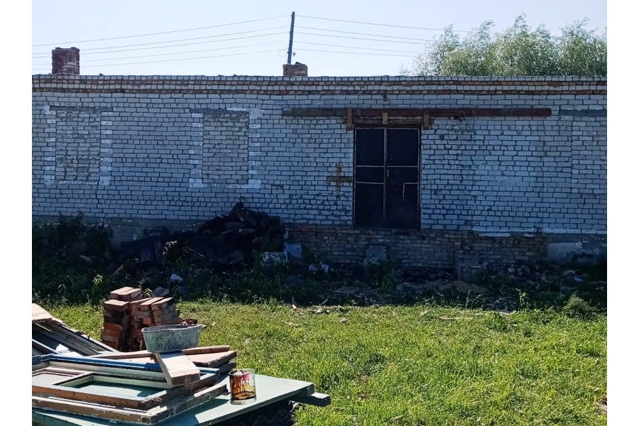 Начат ремонт СДК в пос. Волга
