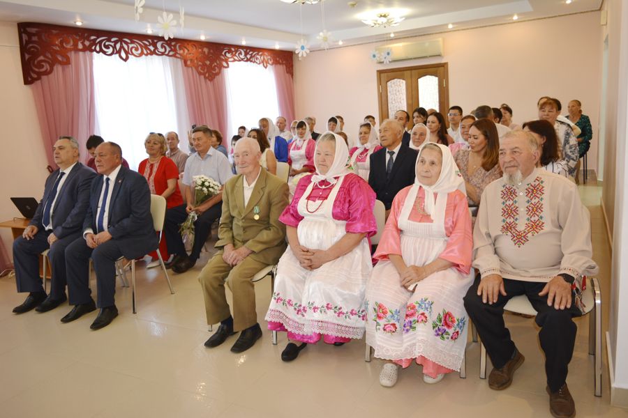 Состоялось торжественное вручение медалей «За любовь и верность»