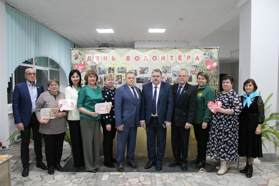 В Порецком округе прошло торжественное мероприятие, посвященное Дню добровольца (волонтера)