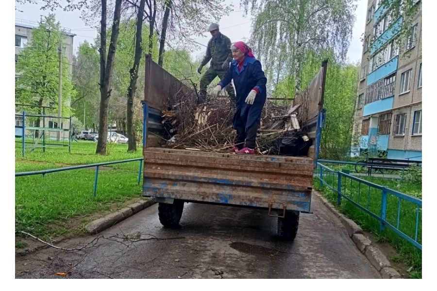 Сотрудники управляющих компаний г. Чебоксары — активные участники весеннего месячника чистоты