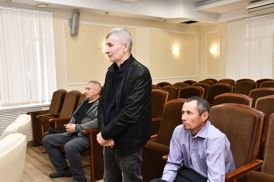Цех  по производству мясных полуфабрикатов, магазин автозапчастей и кафетерий: какие проекты обсуждали в Градсовете Батыревского округа