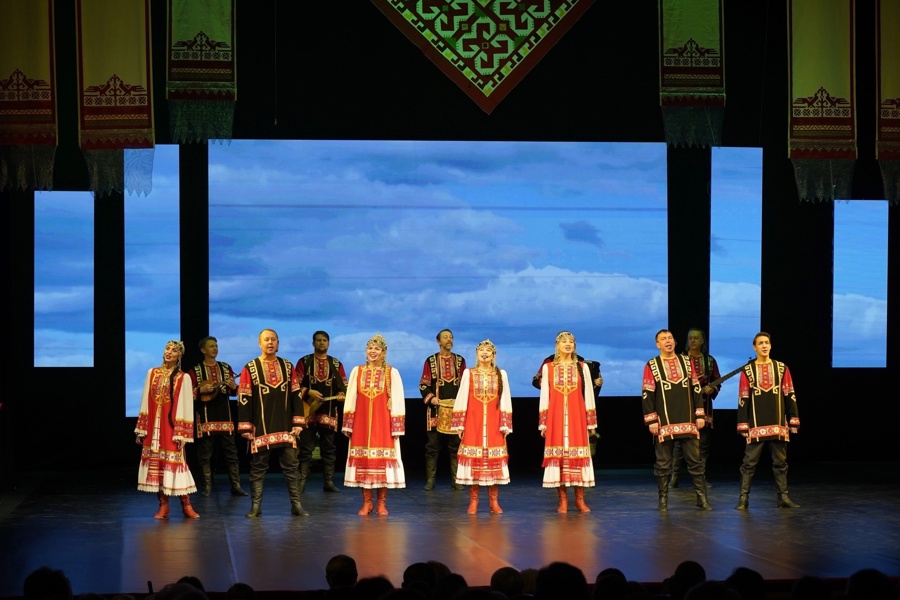 В Чувашской государственной филармонии даст концерт ансамбль «Сявал»