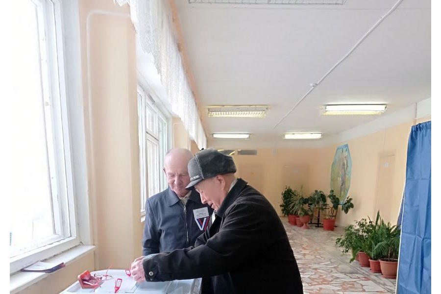 90-летний Алексей Николаев: «Я проголосовал за сильную Россию, за сильного Президента».