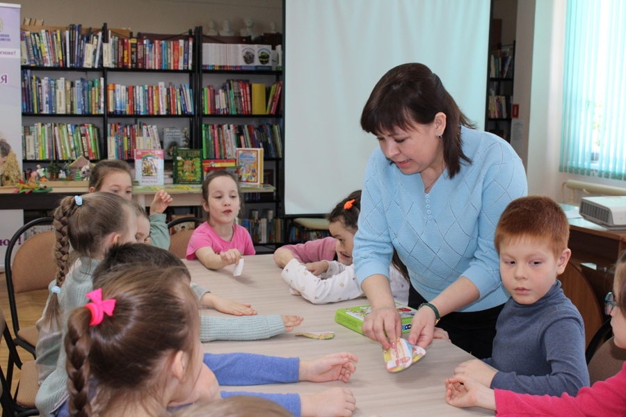 В республиканской детско-юношеской библиотеке состоялись мероприятия, посвященные Международному дню детской книги