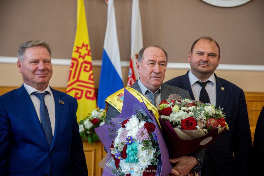 Сегодня Звание «Почетный гражданин города Чебоксары» присвоено Николаю Емельянову