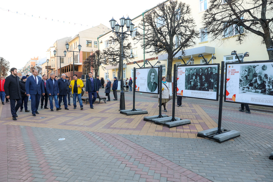 В Чебоксарах открылась выставка, посвященная 175-летию Ивана Яковлева