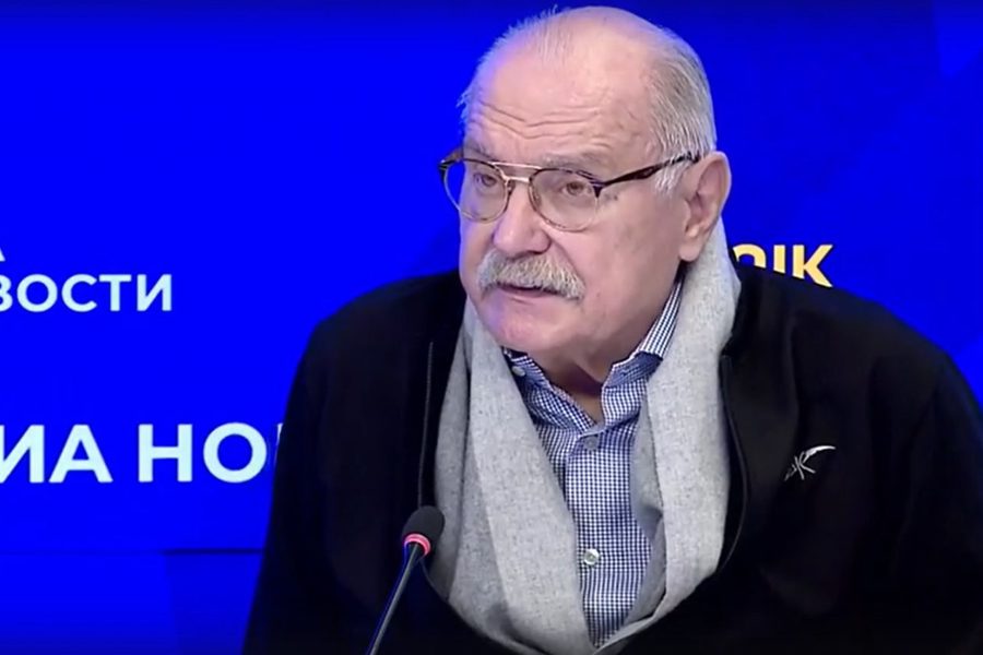 Вышитая карта России вдохновила Никиту Михалкова на Атлас театральной России