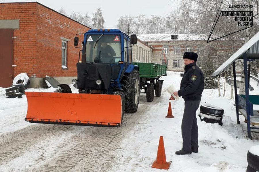 Тракторист, водитель, сварщик: 54 человека обучились в Учебном центре «Нива» по нацпроекту «Демография»