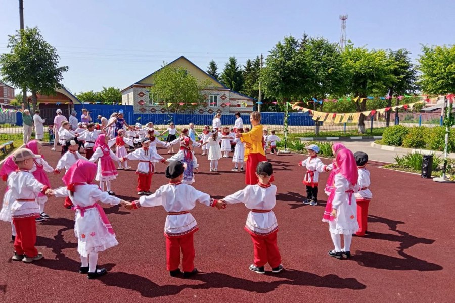 Яркость детства и богатство традиций