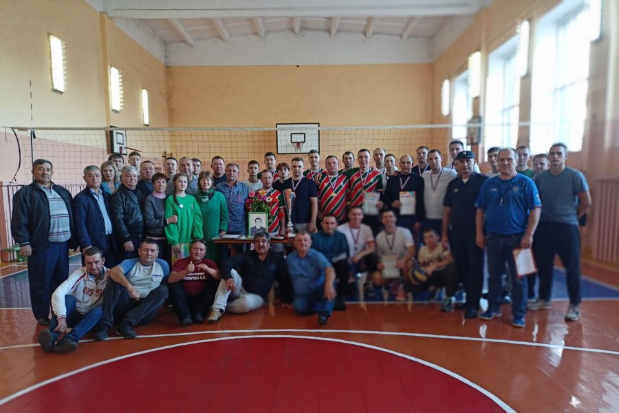 Турнир по волейболу памяти майора милиции Валерия Сидорова и в честь празднования 100-летия отечественного волейбола