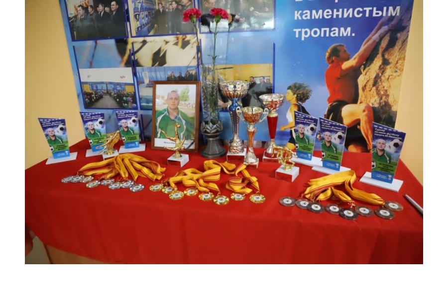 Прошел открытый турнир по мини-футболу памяти Юрия Иванова