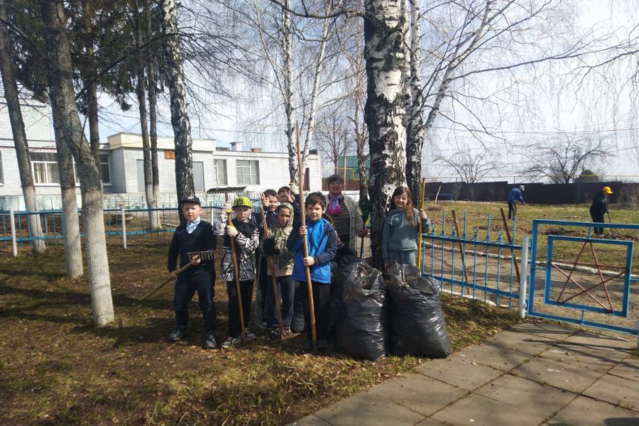 К Дню Победы жители д. Чандрово провели мероприятия по благоустройству памятных мест